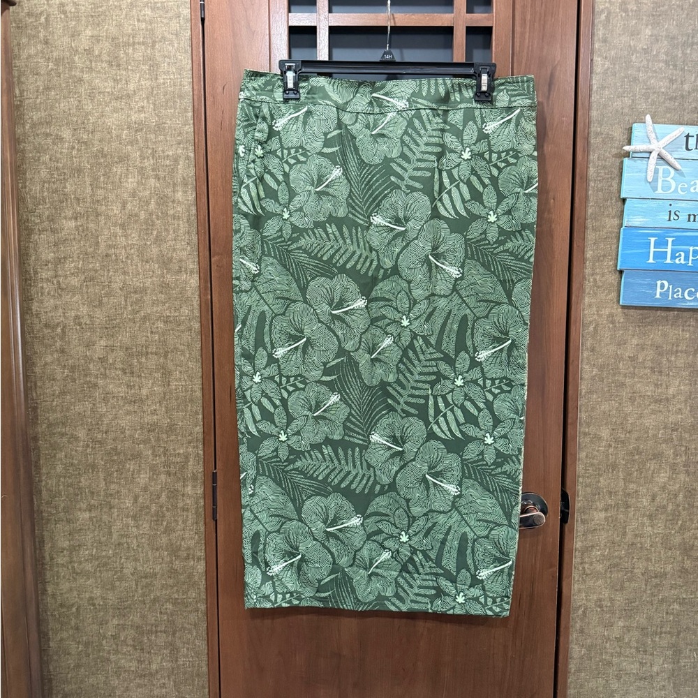 EUC RipSkirt Hawaii Length 4 XL With Pockets
